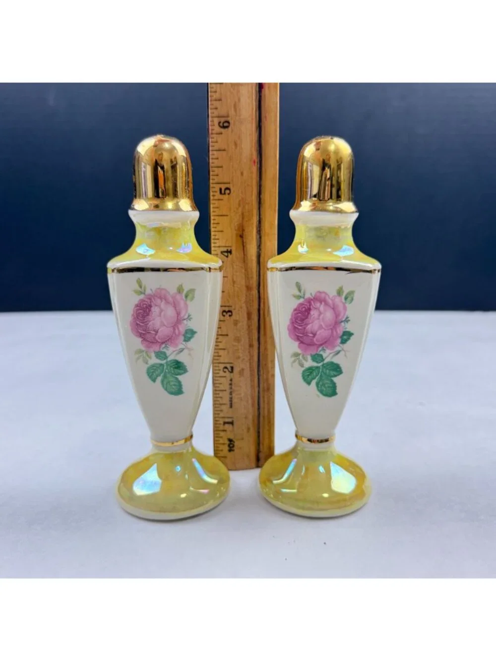 Unknown vintage salt